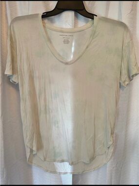 American Eagle Outfitters Pale Mint V-Neck Short Sleeve Tee